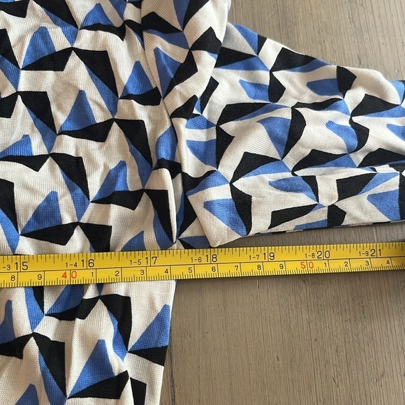 DVF New Jeanne Two Jersey Silk Wrap Dress in Akita Signature Blue Size XXS - Picture 9 of 13